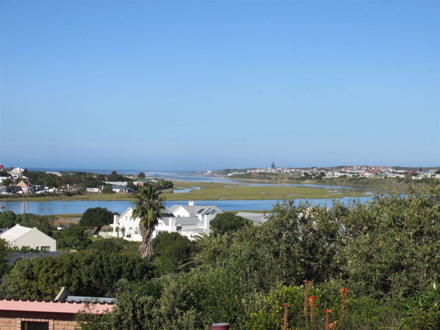 2 Bedroom Property for Sale in Stilbaai Wes Western Cape